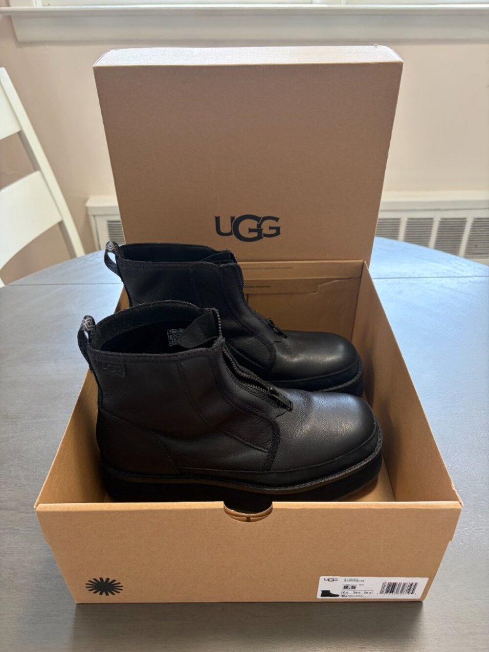 UGG WOMEN'S CITYFUNC ZIP-SIZE 8.5, NEVER WORN! - Picture 3 of 5